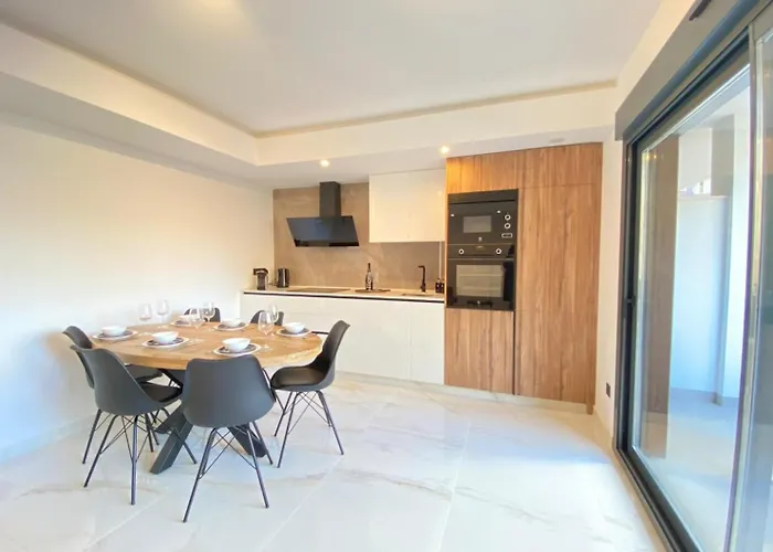 Paseo De La Playa * Torrevieja